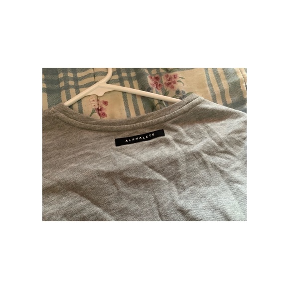 Nwot Alphalete Distressed Longsleeve Crop Top - Picture 3 of 5